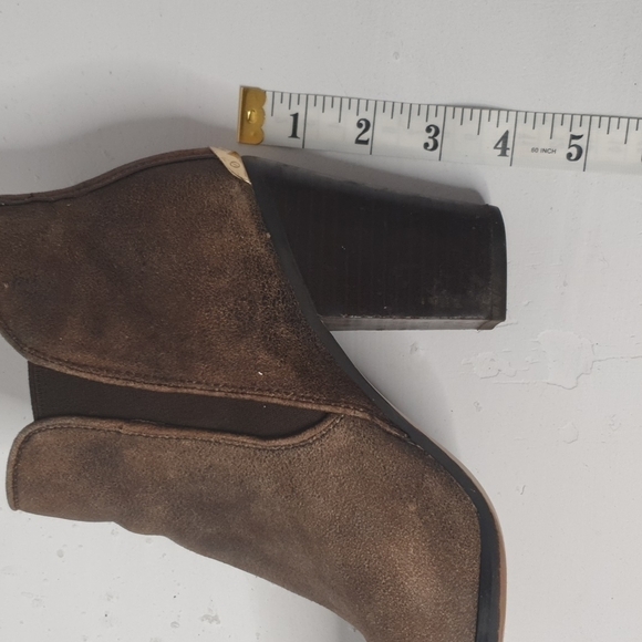 Michael Michael Kors Washed Brown Leather Pull on Ankle Heeled Boot Size 9.5M - Picture 9 of 9